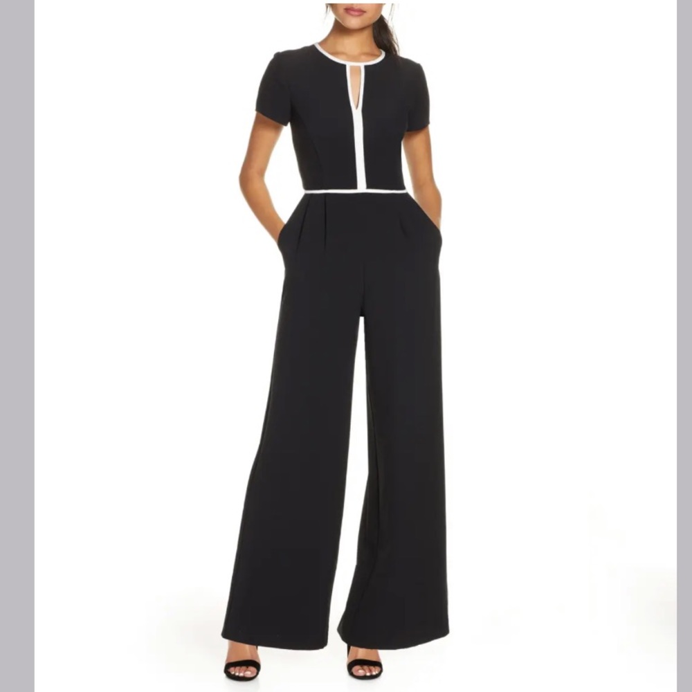 Donna Ricco Crepe Wide-leg Jumpsuit Keyhole Detail